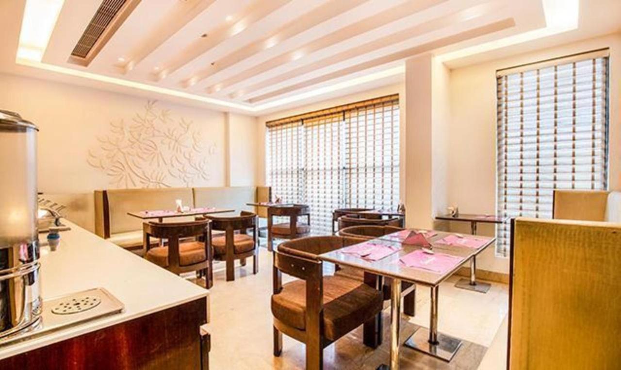 Jasmine Boutique Hotel Jasola Nueva Delhi Exterior foto